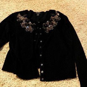 NWOT WHBM SWEATER WITH DETAILS ATOUND NECK